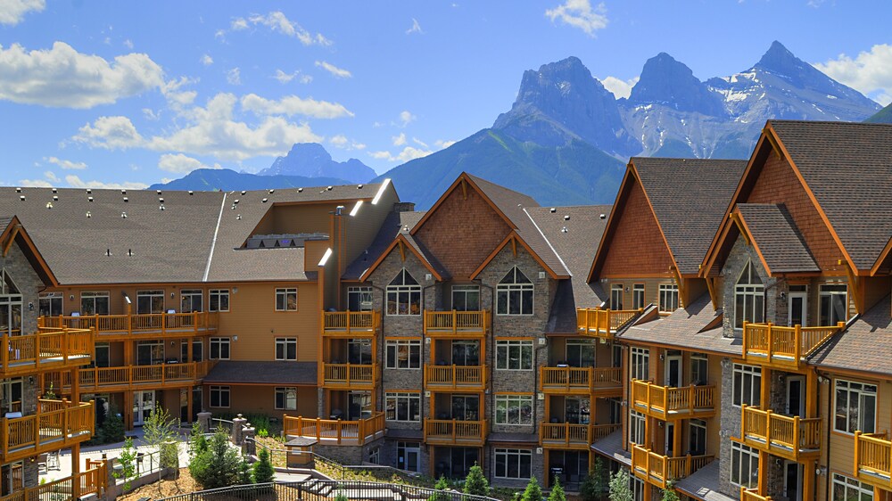 Book Stoneridge Mountain Resort By Clique In Canmore