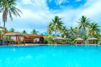 15 closest hotels to