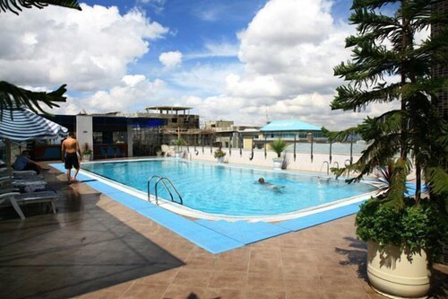 أحجز أفضل الفلل والفنادق بمسبح في أديس أبابا والمناطق المجاروة