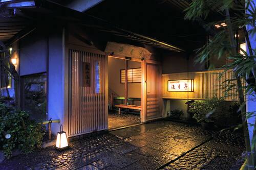 京都 嵐山温泉 渡月亭 京都市 の宿泊予約 ホテルズドットコム 京都 嵐山温泉 渡月亭 京都市 の宿泊予約 ホテルズドットコム