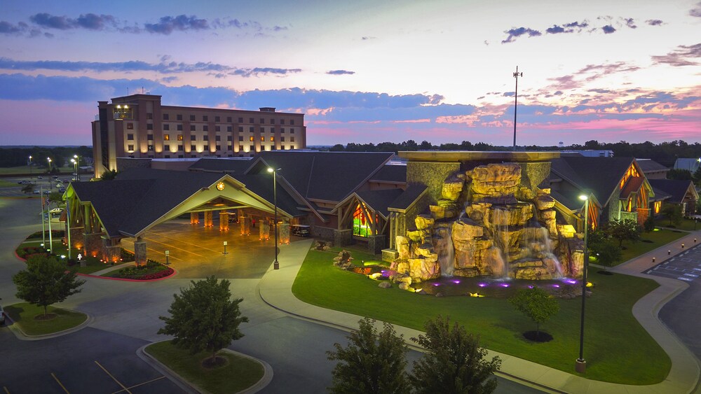 Book Cherokee Hotel West Siloam Springs In Cherokee Hotel West Siloam Springs