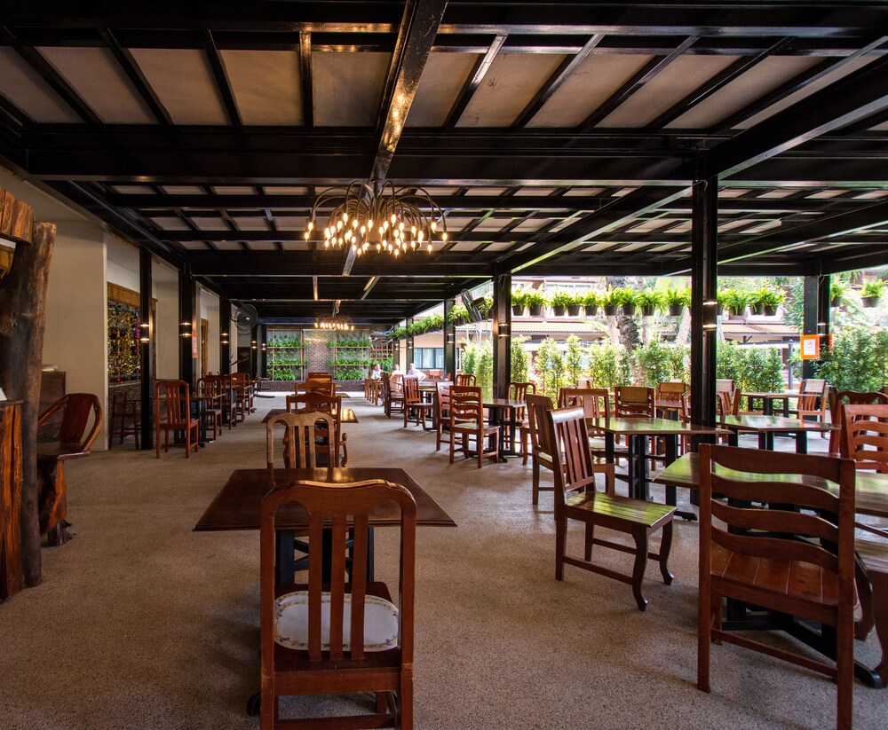 Basaya Beach Hotel Resort Pattaya And Vicinity Thailand Pattaya And Vicinity Hotel Discounts Hotels Com