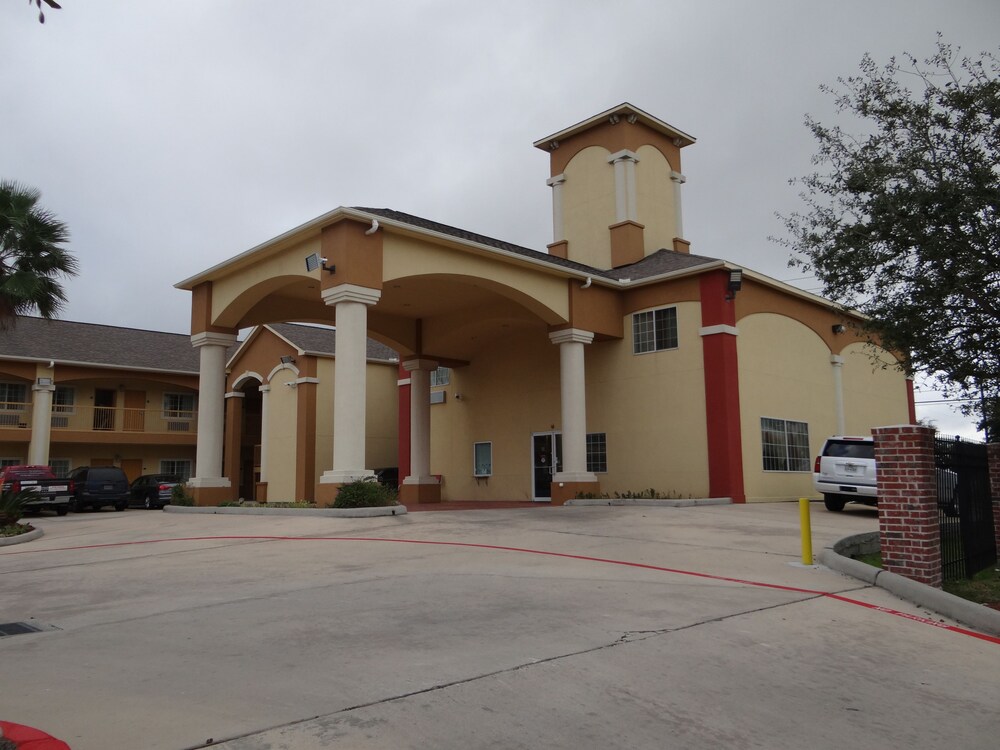 Book Americas Best Value Inn Suites Baytown San Jacinto Mall In Americas Best Value Inn Suites Baytown San Jacinto Mall