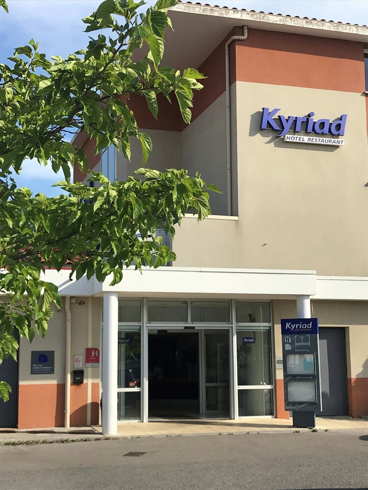 Kyriad Aix Les Milles Plan De Campagne Bouc Bel Air Hotels Com