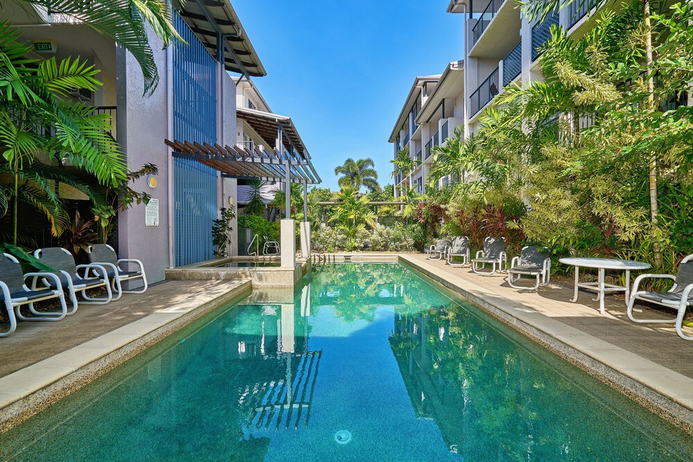 Getaway On Grafton Cairns Australia Hotel S Getaway On Grafton Cairns Outdoor Pool