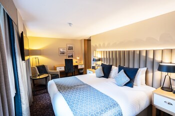 15 Closest Hotels To Holyrood Park In Edinburgh