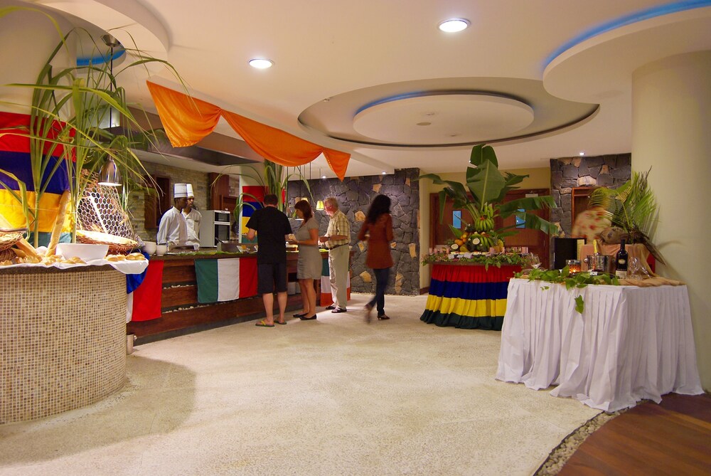 Book Laguna Beach Hotel Spa In Grand River South East Hotels Com