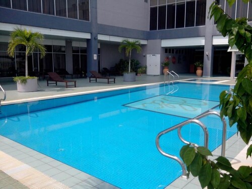 13 Hotel Dengan Kolam Di Kuala Terengganu Dari Rm116 Hotels Com