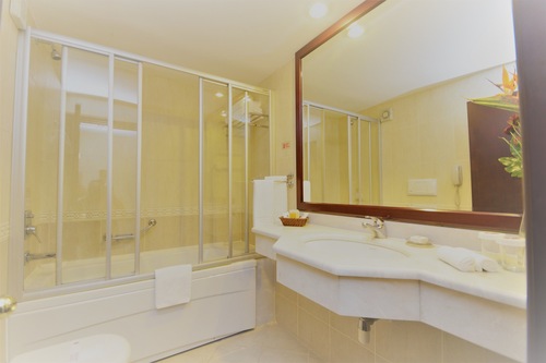 Karaca Otel Izmir Hotels Com