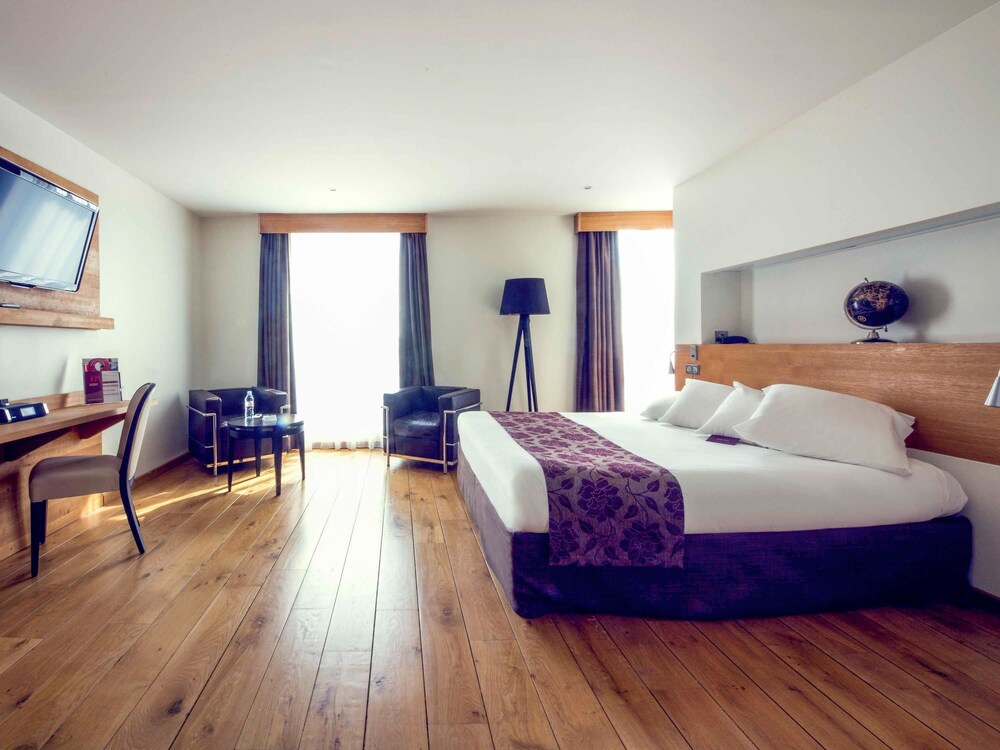 Mercure Lille Roubaix Grand Hotel Info Photos Reviews Mercure Lille Roubaix Grand Hotel Guest Room