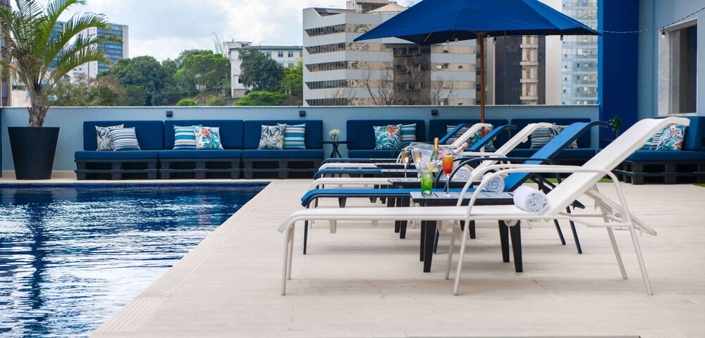 Golden Tulip Porto Vitória em Vitoria