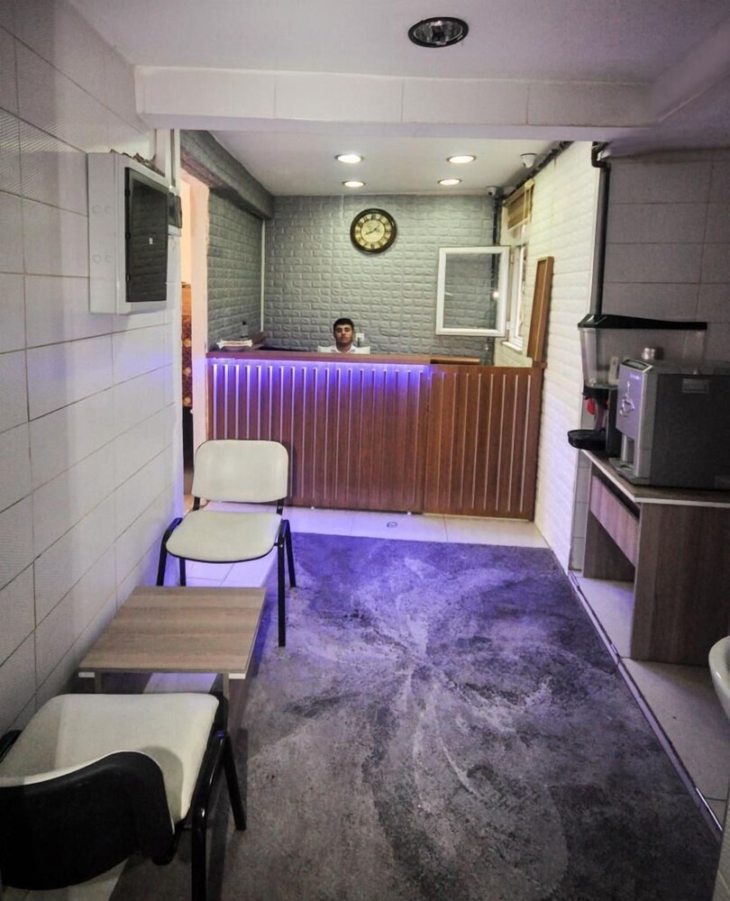 Book Blue Suit In Istanbul Hotels Com