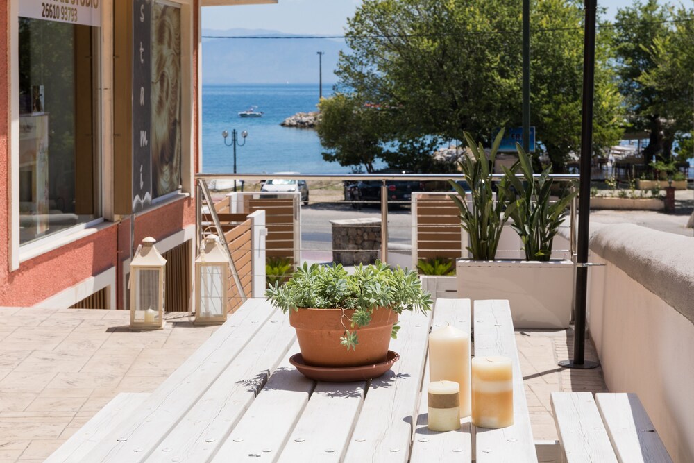 康奈克易普索海滩开放式公寓酒店