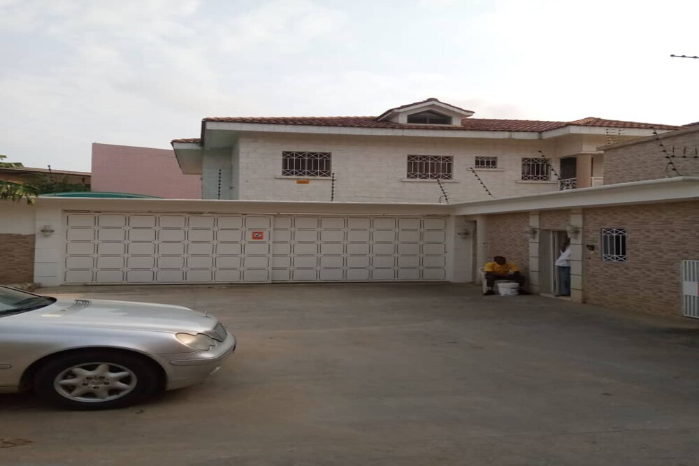 Book Residence Divine Palace In Abidjan Hotels Com