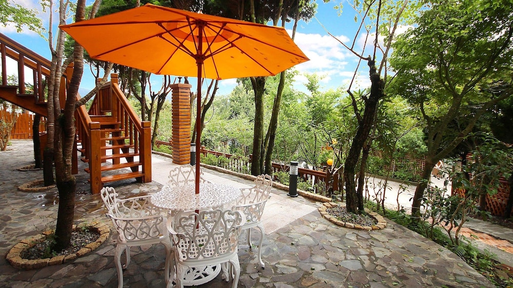 拉拉山和风山庄