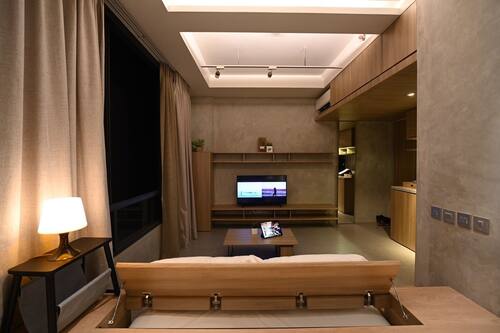 Jakarta hotel netflix Ambhara Hotel Jakarta hotel netflix Checking In: