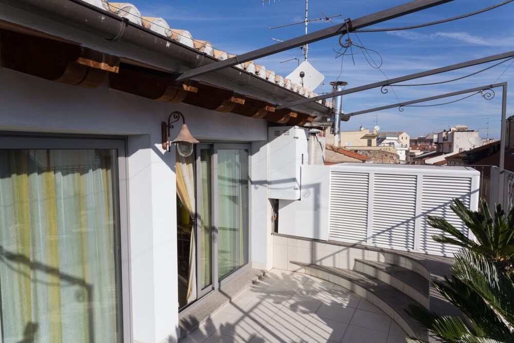 Al Vecchio Teatro Ristorazione E Camere Ortona Italy Ortona Hotel Discounts Hotels Com