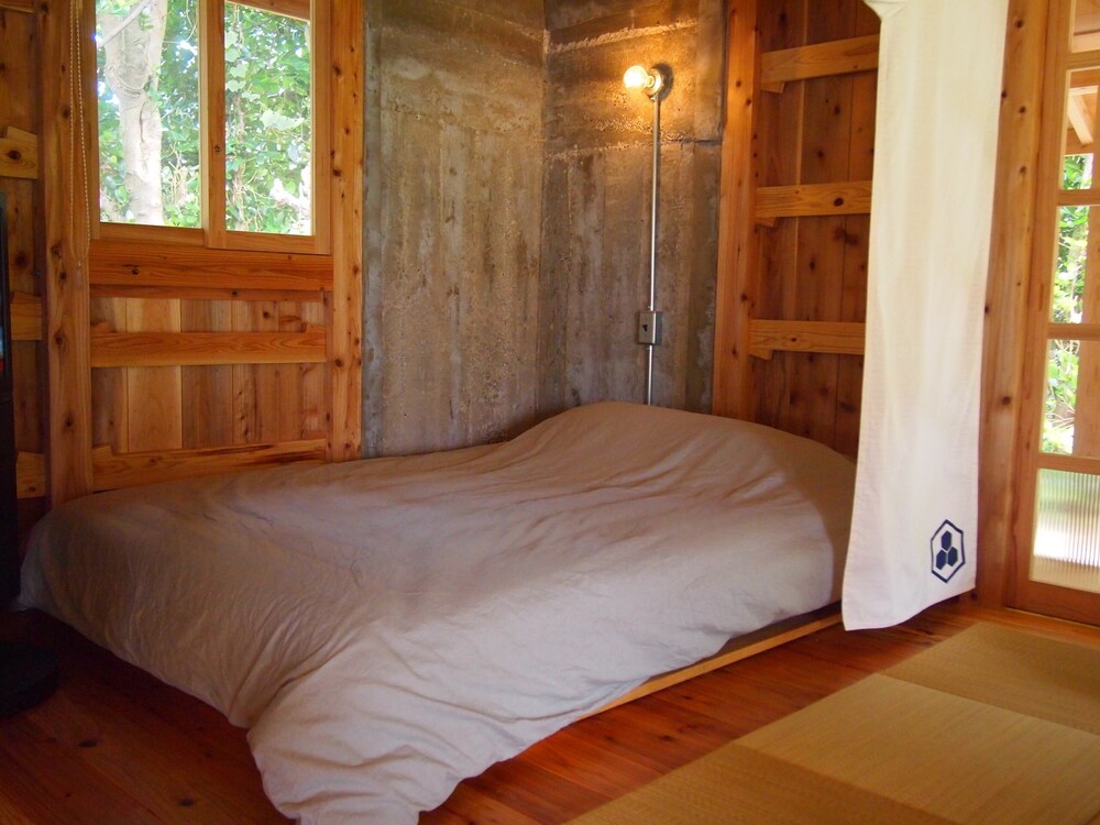 フクギに囲まれた家 Savangi さばんぎ沖縄古民家 今帰仁 の宿泊予約 ホテルズドットコム