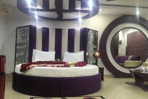 احجز فيرمونت هوتل آند ريستورانت في مولتان قارن أسعار الفنادق في مولتان