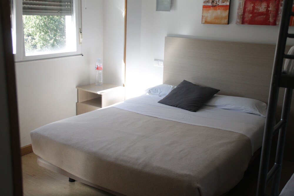 Hostal Francisco Salinas In Burgos Hotels Com