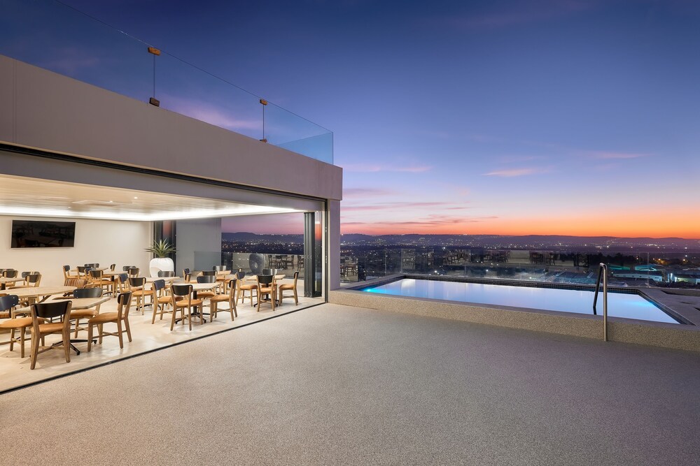 Blueberry Hill Hotel in Randburg Book on