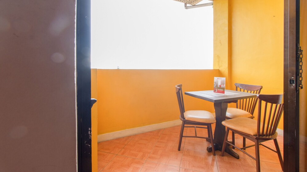 レッドドアーズ アット Km 50 アギナルド ハイウェイ タガイタイ シラン の宿泊予約 ホテルズドットコム