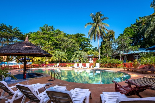 ボルネオ ダイバーズ マブール リゾート マブール島 の宿泊予約 ホテルズドットコム