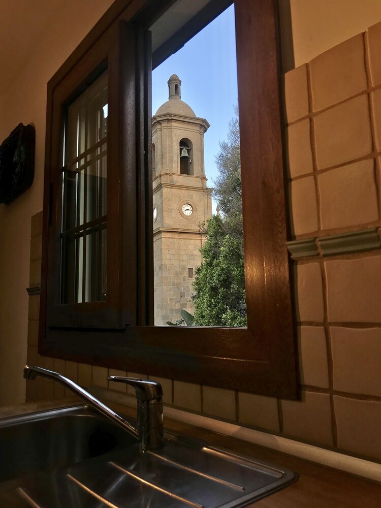 aguimes old town plaza apartment