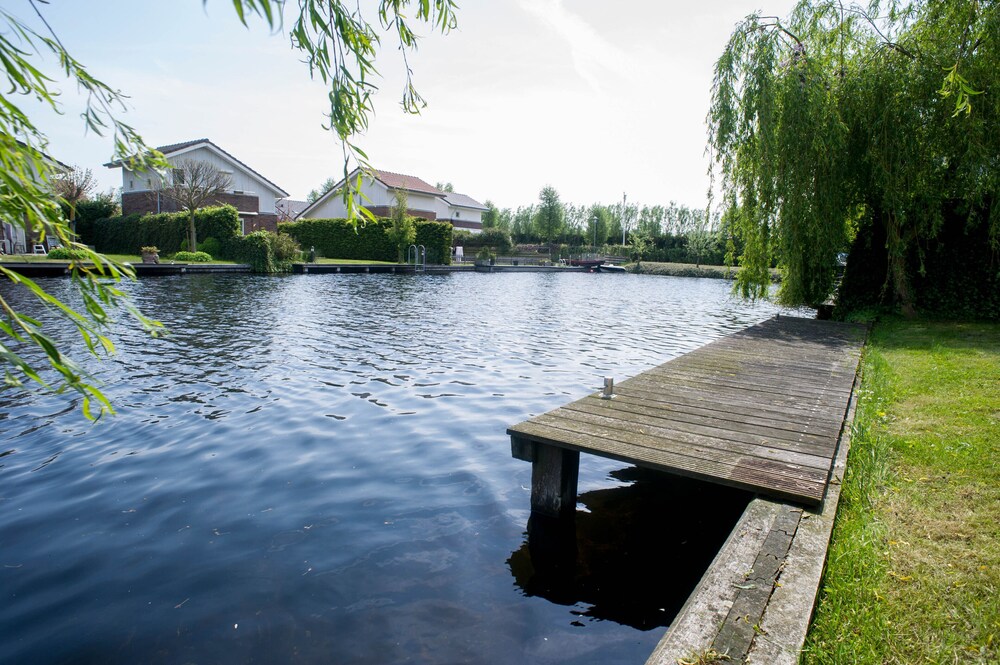 舒适公寓 - 水景房