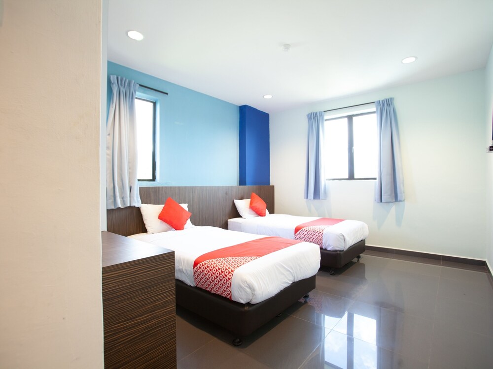 Book Oyo 89487 Space Hotel In Kluang Hotels Com