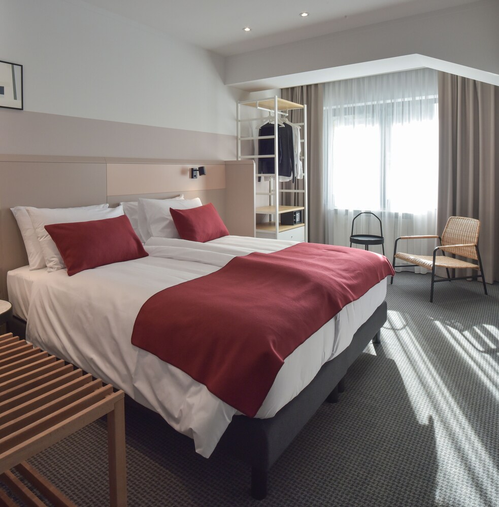 Book Atlas Aparthotel In Piatra Neamt Hotels Com