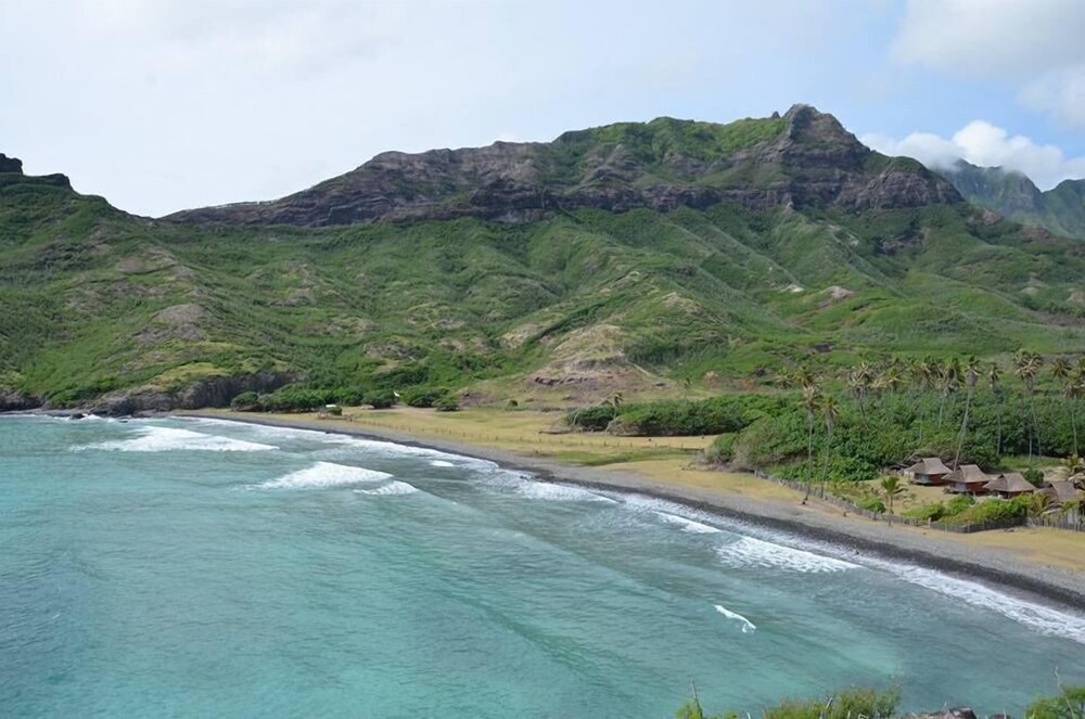 Hakamoui Plage Ua Pou Hotels Com