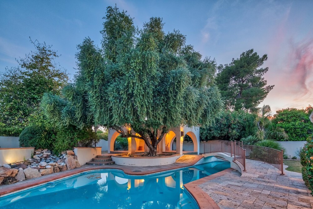 リンカーン バイ アバントステイ ランチ スタイル ホーム 暖炉 プール付き パラダイス バレー の宿泊予約 ホテルズドットコム