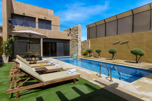 娜亚路 1 号情侣天堂别墅酒店