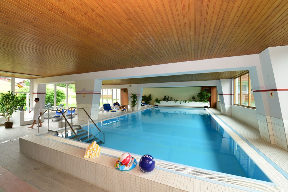 锻炼用游泳池/小型健身游泳池