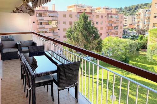 Apt T3 2 Loggias 2 Min Plage En Roquebrune Cap Martin Hotels Com