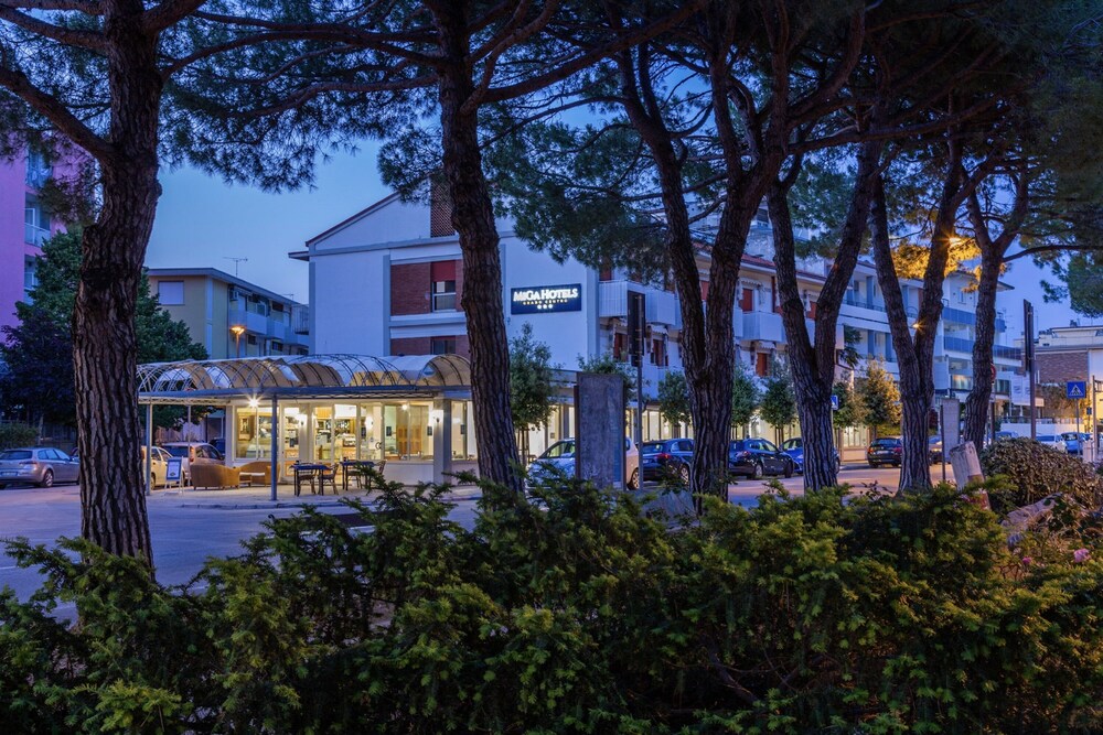 ミガ ホテル グラド チェントロ グラド の宿泊予約 ホテルズドットコム