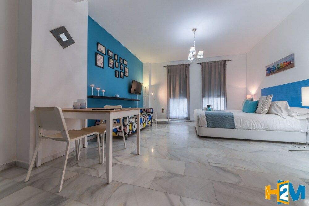 Holidays2malaga Pet In Love Malaga Info Photos Reviews Book At Hotels Com