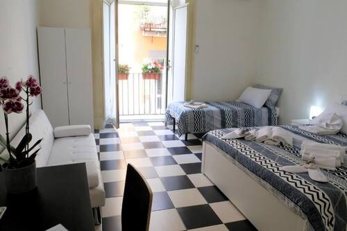 احجز إم بي نابوليس رومز في نابولي قارن أسعار الفنادق في نابولي