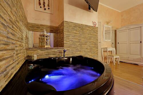 احجز تشيلينج جاكوزي سويت في روما قارن أسعار الفنادق في روما