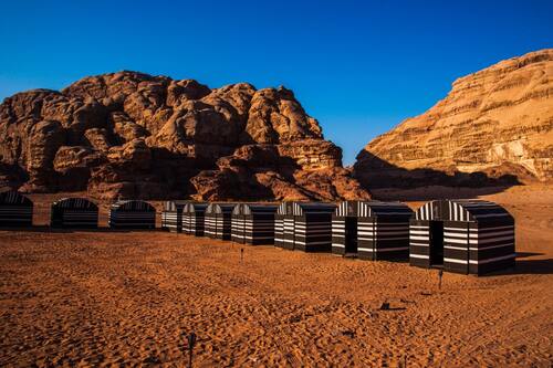 ワディ ラム キャッスル キャンプ ワディ ラム の宿泊予約 ホテルズドットコム ワディ ラム キャッスル キャンプ ワディ ラム の宿泊予約 ホテルズドットコム