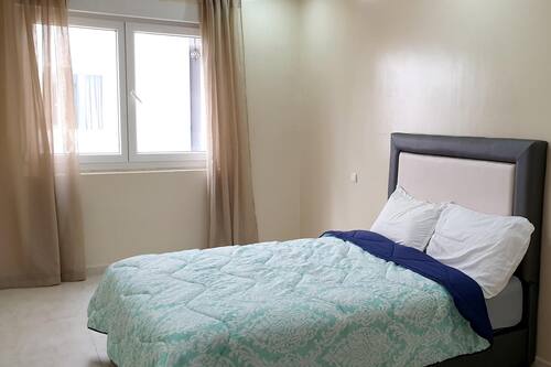 احجز شقة من 2 غرف نوم في الجديدة مع إطلالة رائعة على المدينة وشرفة مفروشة وواي فاي تبع د 4 كم عن الشاطئ في الجديدة قارن أسعار الفنادق في الجديدة