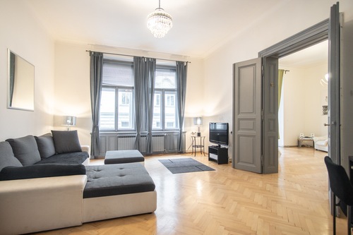 Huge Apartment Just Around The Corner Of Wenceslas Square In Prag Hotels Com