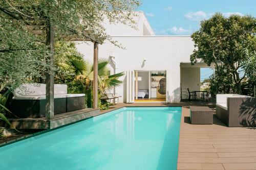Casablanca Pool House Kamakura 鎌倉 の宿泊予約 ホテルズドットコム Casablanca Pool House Kamakura 鎌倉 の宿泊予約 ホテルズドットコム
