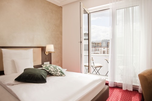 Gold Palais Hotel In Berlin Book On Hotels Com