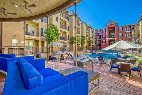 Modern Uptown Dallas Stay By Amyfinehouse Texas Hoteles En Com Modern Uptown Dallas Stay By, Modern Outdoor Furniture Dallas