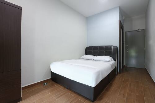 Book Oyo 89859 Pp Traveller S Hotel In Pasir Puteh Hotels Com