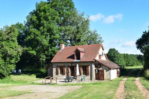 自然愛好家向けの小さなバーガンディ ハウス イズネ の宿泊予約 ホテルズドットコム 自然愛好家向けの小さなバーガンディ ハウス イズネ の宿泊予約 ホテルズドットコム