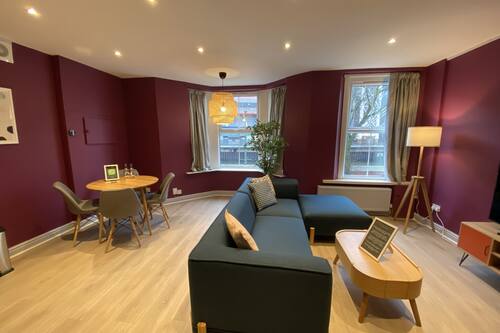 Aaron Wise 17 Fitzhamon Apartments Cardiff Info Photos Reviews Book At Hotels Com Aaron Wise 17 Fitzhamon Apartments Cardiff Info Photos Reviews Book At Hotels Com