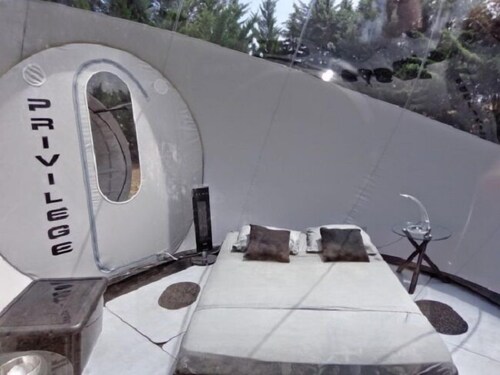 Les Chambres Bulles Du Chateau Belvize Bize Minervois Hotels Com